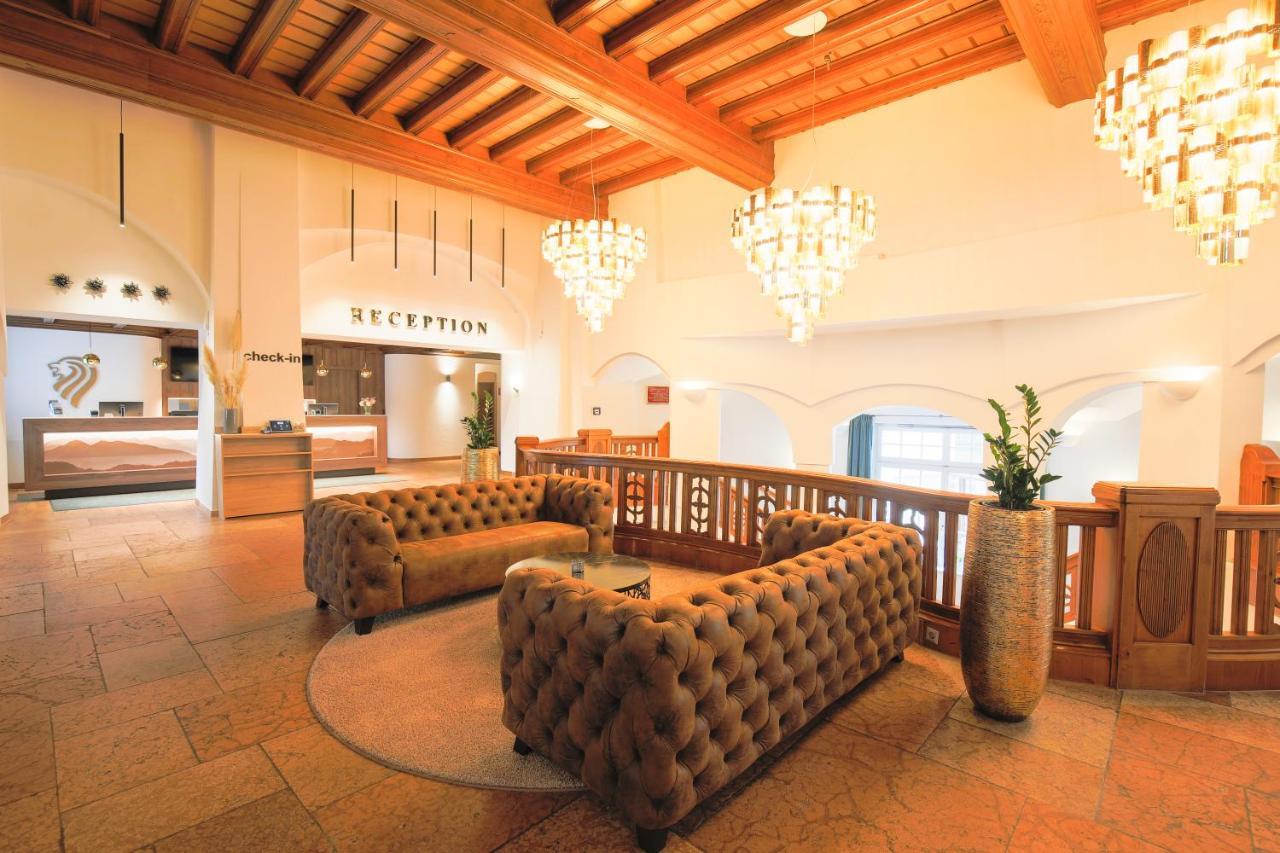 Hotel Bayerischer Hof Miesbach, BW Premier Collection Bagian luar foto