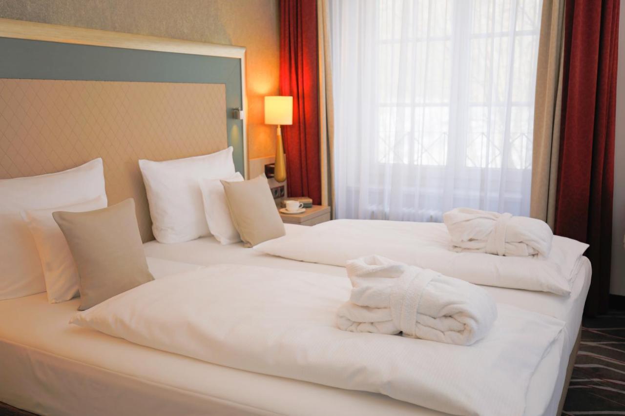 Hotel Bayerischer Hof Miesbach, BW Premier Collection Bagian luar foto