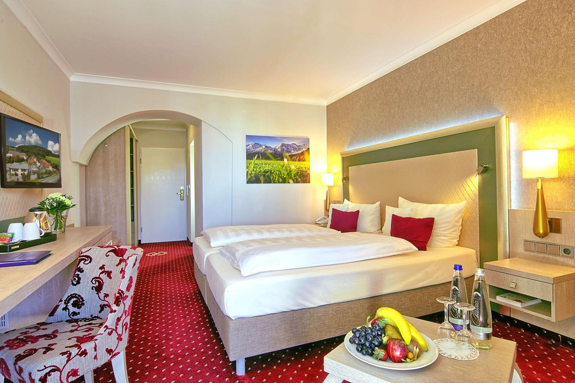Hotel Bayerischer Hof Miesbach, BW Premier Collection Bagian luar foto